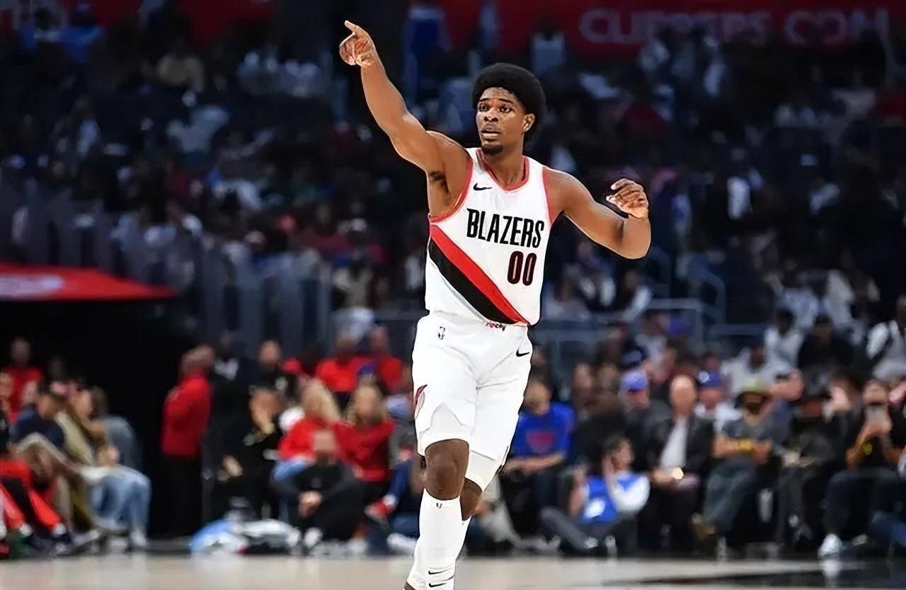开云体育 -包含转折点！新疆广汇火线驰援；NBA季后赛官宣日攻防权衡；态度坚定；年轻球员获得机会的词条