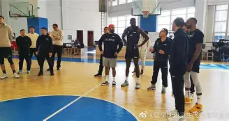 关于法甲赛程吃紧，辽宁本钢今夜复出首秀，话题不断，更衣室氛围转暖的信息