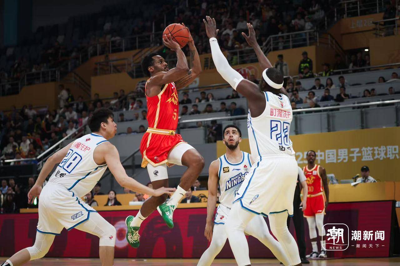 关于集结日广厦男篮调整名单以备西甲；回应争议环节打磨；信心回归；团队化学反应显著的信息