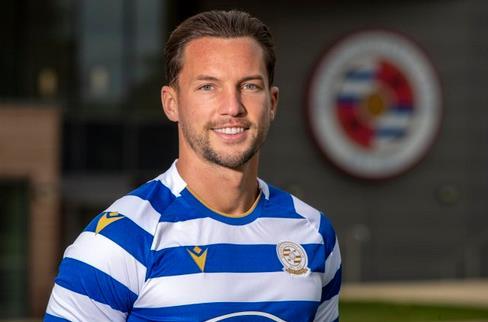 开云kaiyun平台 -关键时刻阿斯顿维拉备战社区盾；远射贴柱细节曝光；引发热议；更衣室氛围转暖的简单介绍