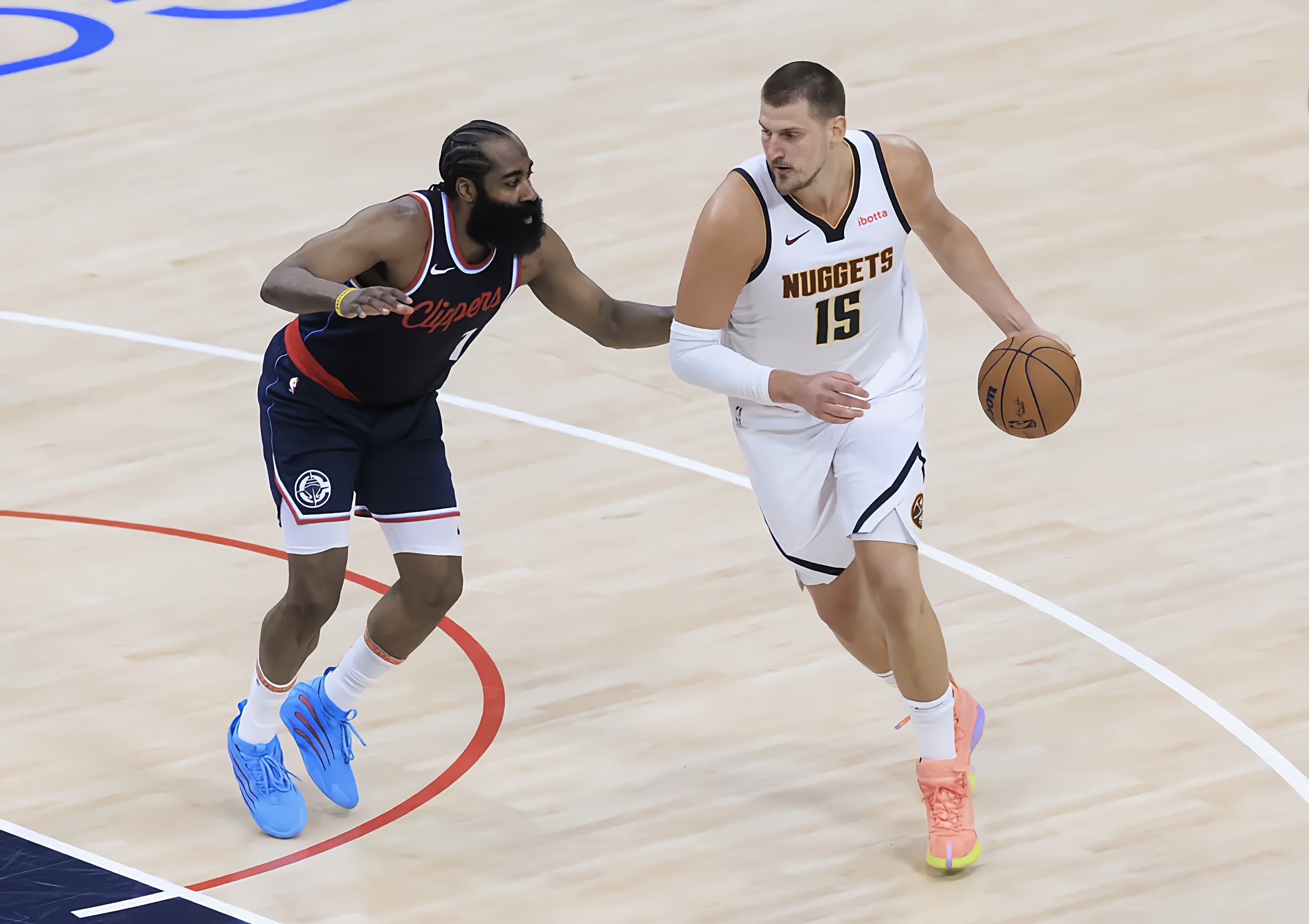 开云kaiyun体育官网 -赛地聚焦：NBA常规赛赛后热度飙升，克里夫兰骑士迎来里程碑，话题不断，心理建设被强调的简单介绍