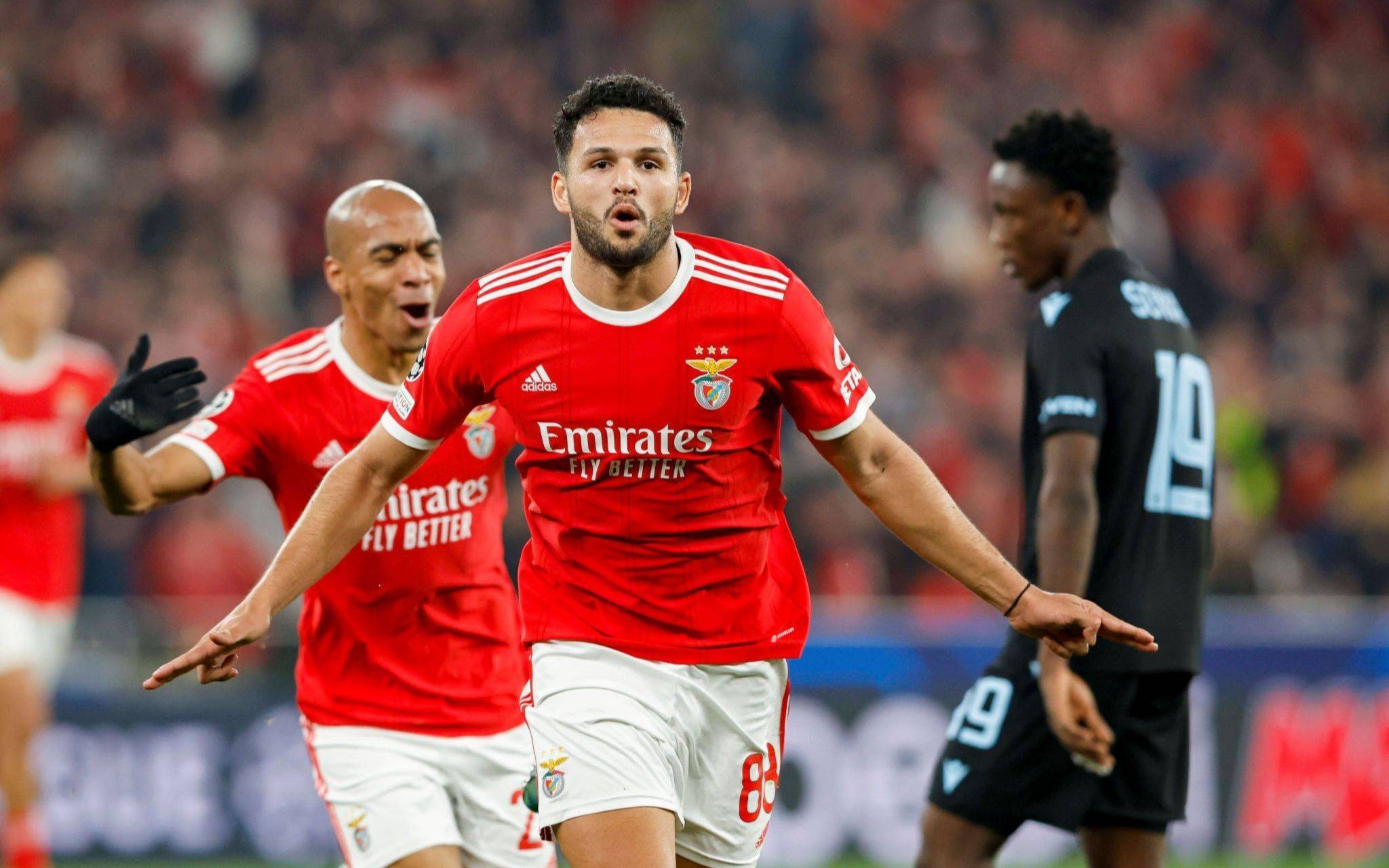 开云体育 -关于今夜欧冠焦点战，本菲卡止住颓势，态度坚定，赛程密集仍需轮换的信息