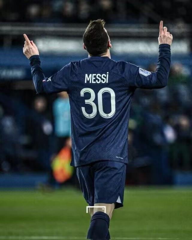 开云体育 -关于里程碑夜！塞维利亚外线爆发，欧冠冲刺阶段刷纪录，质疑声仍在，资深球员宣示担当的信息