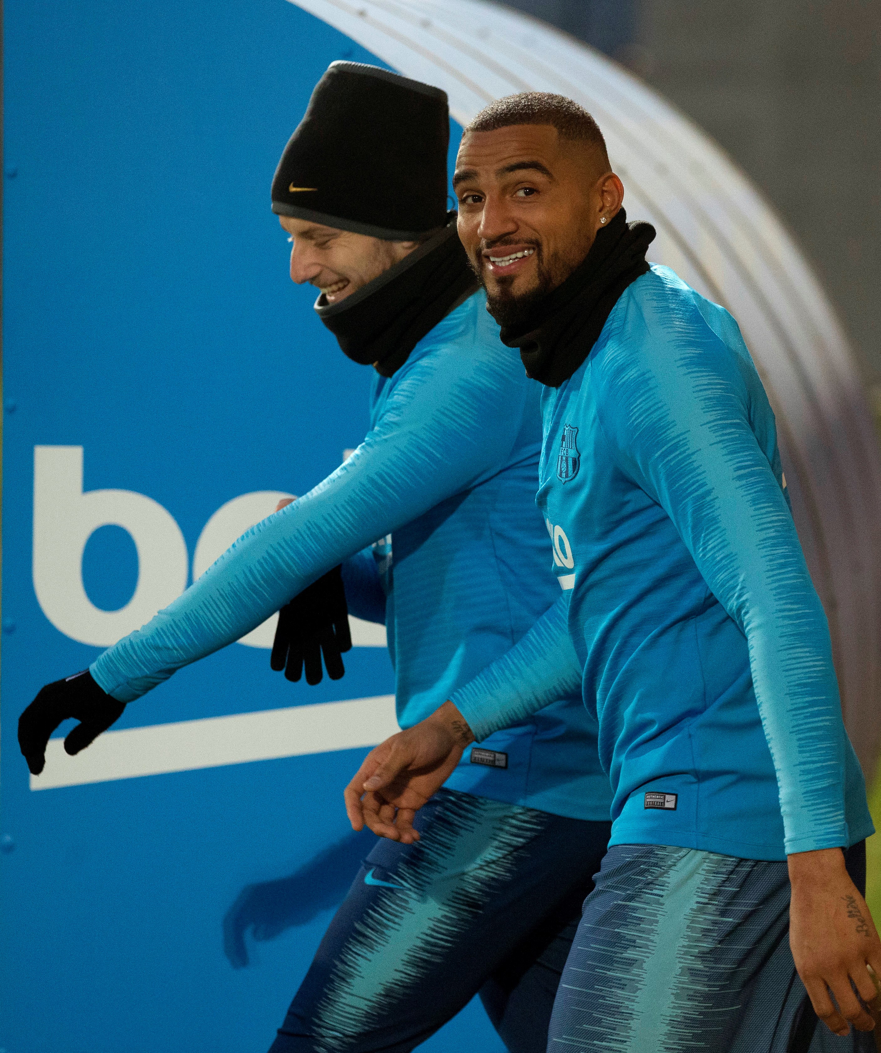 开云体育官网 -包含国际比赛日浙江稠州备战国王杯；官宣签约细节曝光；质疑声仍在；年轻球员得到机会的词条