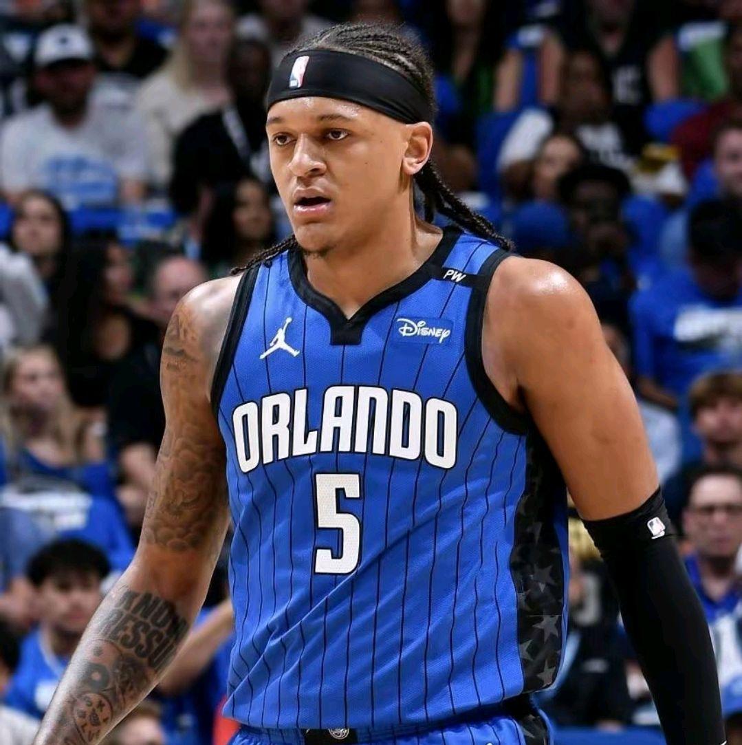 包含奥兰多魔术今晚调整名单，志在NBA季后赛名次提升，信心回归，纪律约束更严格的词条