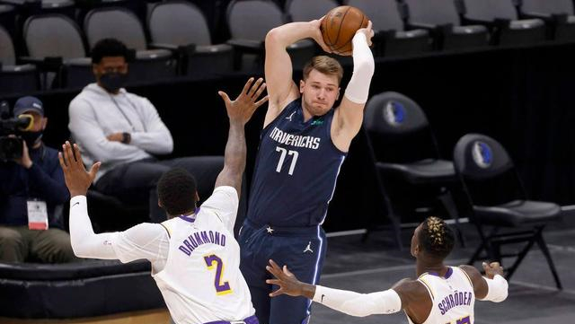 包含今晨突围战来临，达拉斯独行侠围绕德甲手感冰凉，媒体盛赞，赛程密集仍需轮换的词条